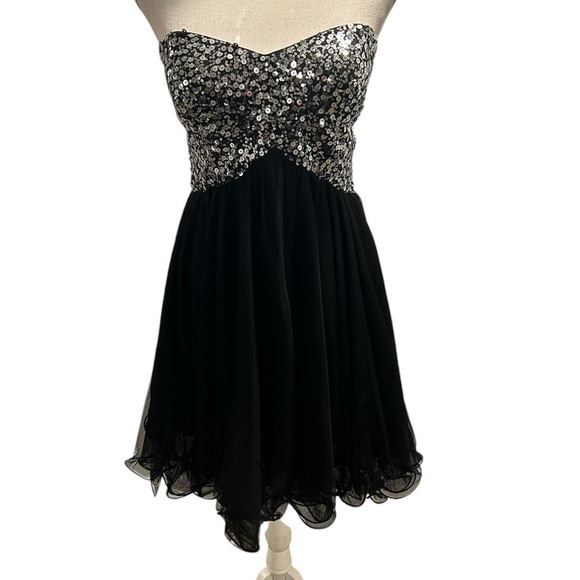 {Blondie Nites} Strapless Cut Out Sequin Cocktail Dress - Picture 1 of 4